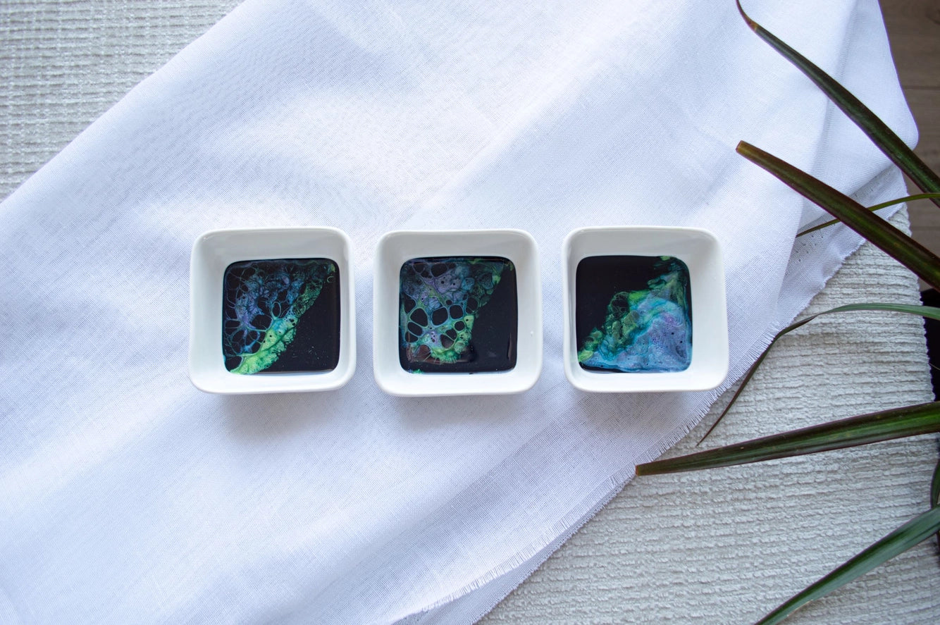 Resin Accented Dipping Bowl