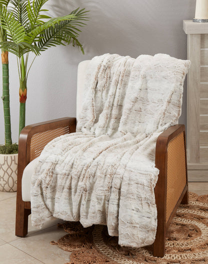 Faux Fur Throw: Natural